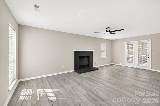 2801 Dellinger Drive, Charlotte, NC 28269