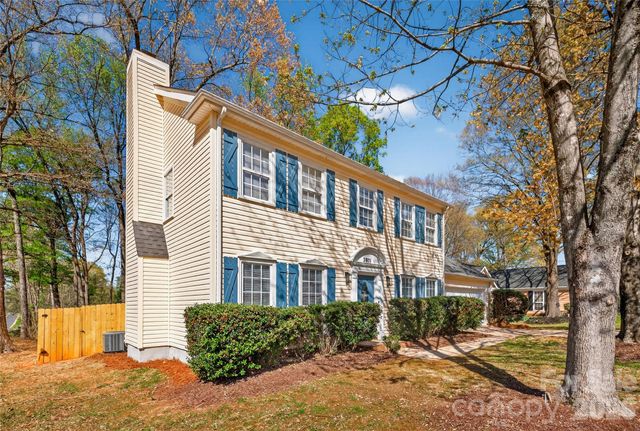 2801 Dellinger Drive, Charlotte, NC 28269