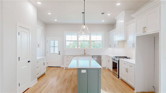 2313 S 31st Street, Rogers, AR 72758