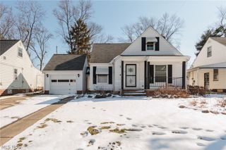 94 Southwick Drive, Bedford, OH 44146
