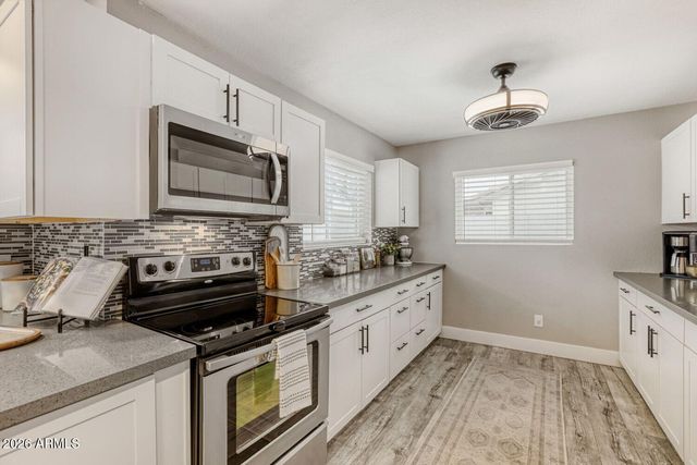 490 E SAN ANGELO Avenue, Gilbert, AZ 85234