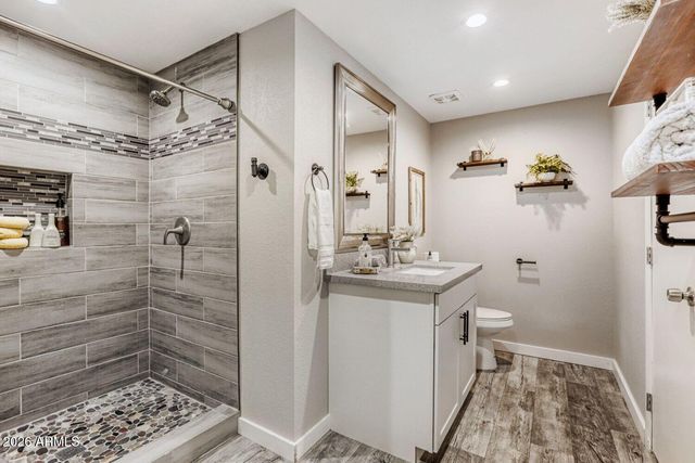 490 E SAN ANGELO Avenue, Gilbert, AZ 85234