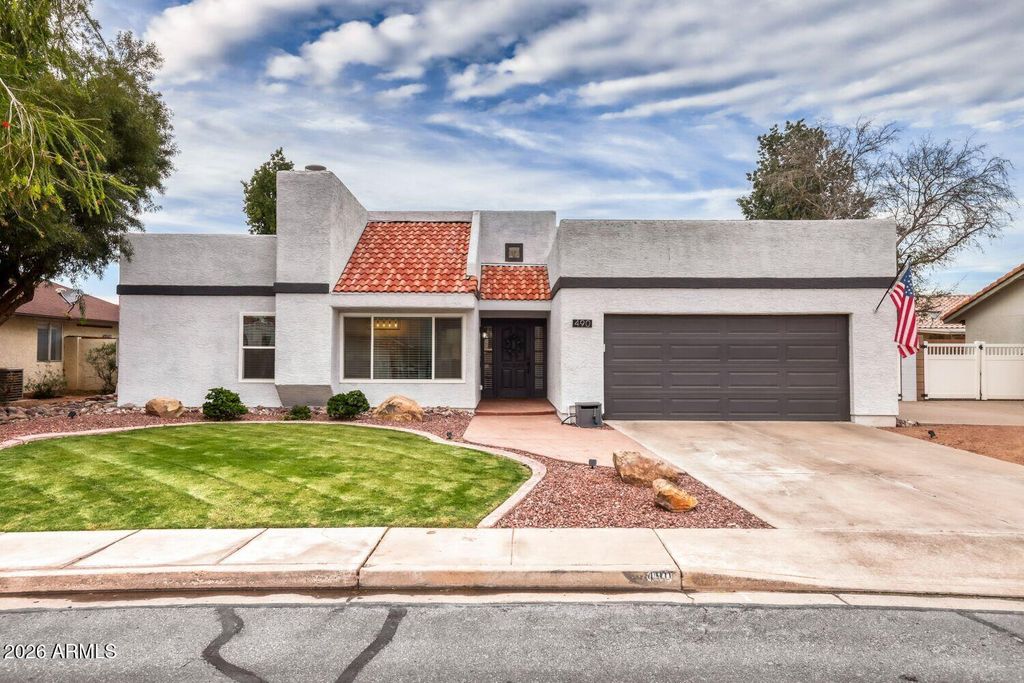Image 2 of property listing at 490 E SAN ANGELO Avenue, Gilbert, AZ 85234