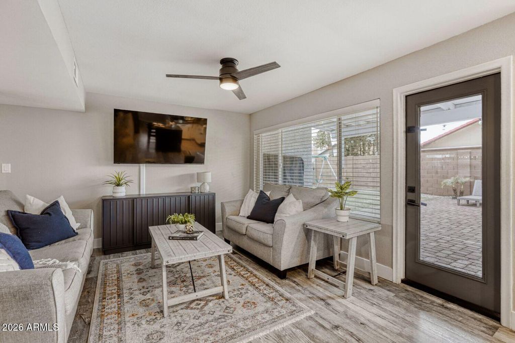 Image 5 of property listing at 490 E SAN ANGELO Avenue, Gilbert, AZ 85234