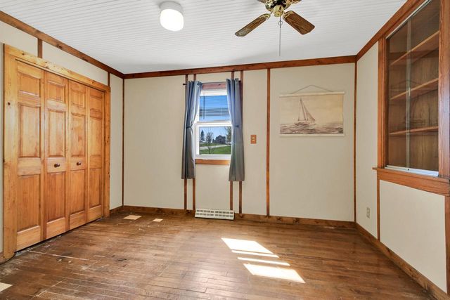 W1852 Washington ROAD, Oconomowoc, WI 53066