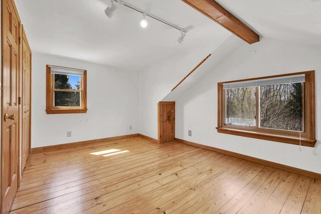 W1852 Washington ROAD, Oconomowoc, WI 53066