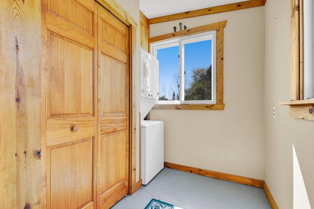 W1852 Washington ROAD, Oconomowoc, WI 53066
