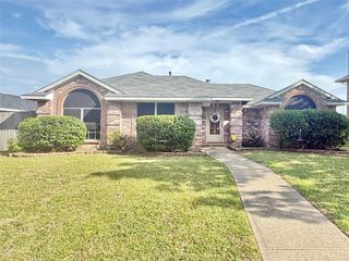 2516 Buck Drive, Mesquite, TX 75181