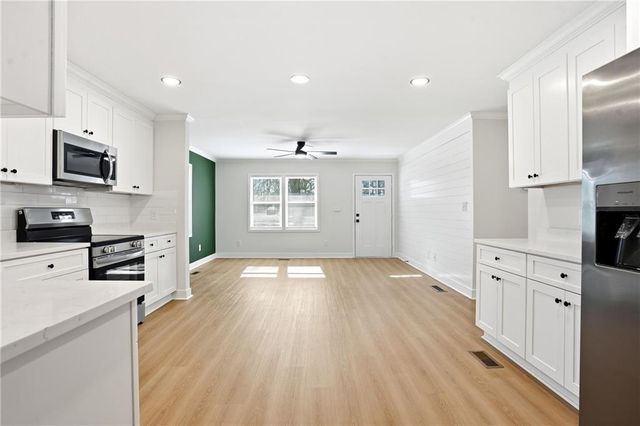 127 Perry Street, Loganville, GA 30052