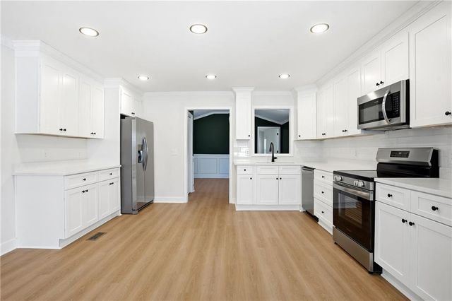 127 Perry Street, Loganville, GA 30052