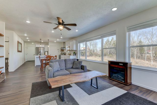 119 Eric Drive, Kirbyville, MO 65679