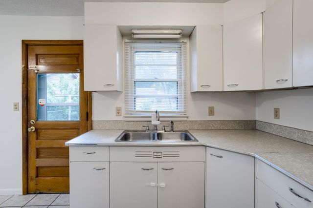 542 S Georgie, Derby, KS 67037