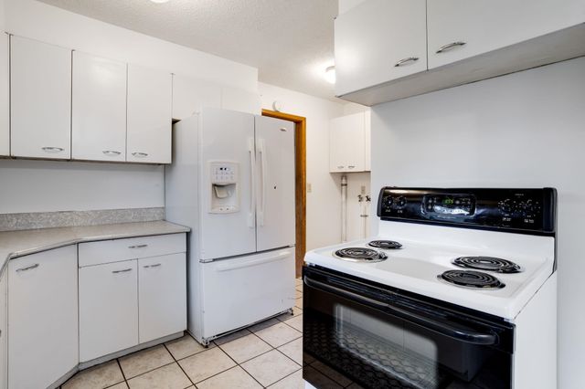 542 S Georgie, Derby, KS 67037