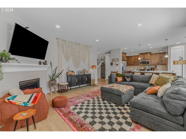 213 S 88TH Dr, Ridgefield, WA 98642