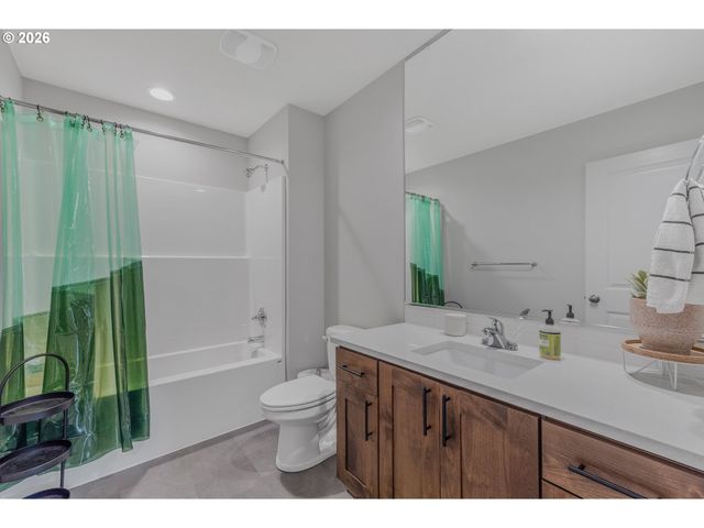 213 S 88TH Dr, Ridgefield, WA 98642