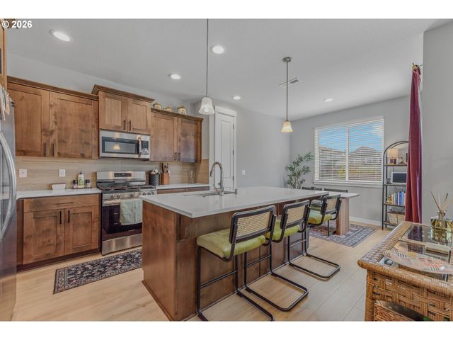 213 S 88TH Dr, Ridgefield, WA 98642