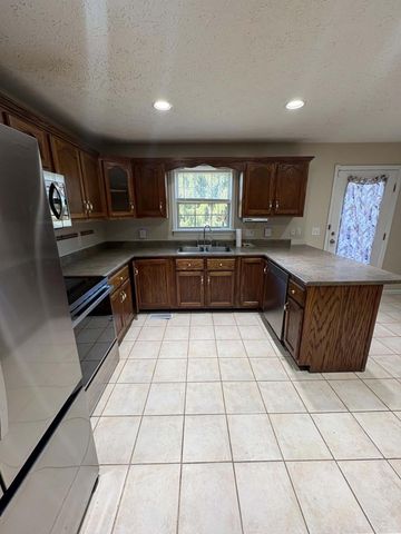 177 General Cleburne Drive, Richmond, KY 40475