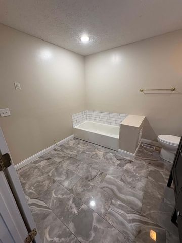 177 General Cleburne Drive, Richmond, KY 40475