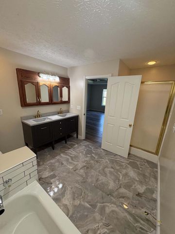 177 General Cleburne Drive, Richmond, KY 40475