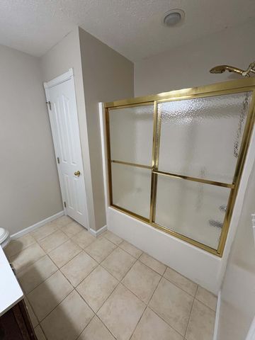 177 General Cleburne Drive, Richmond, KY 40475