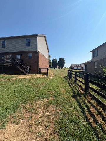 177 General Cleburne Drive, Richmond, KY 40475