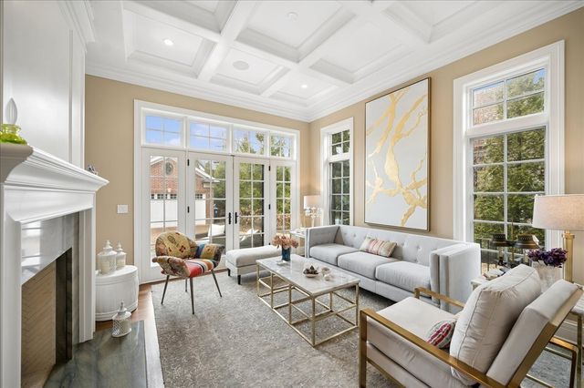 1020 Bluff Road, Glencoe, IL 60022