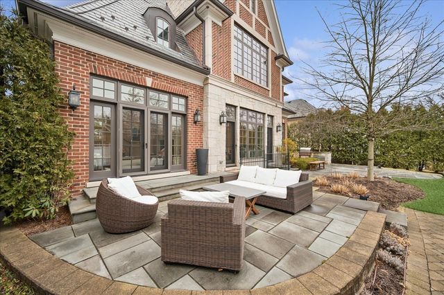 1020 Bluff Road, Glencoe, IL 60022