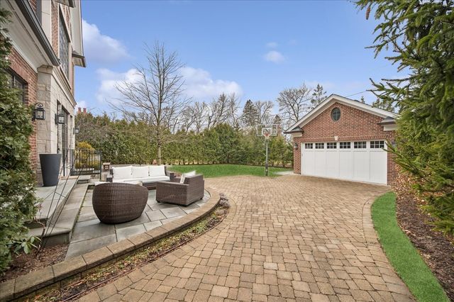 1020 Bluff Road, Glencoe, IL 60022