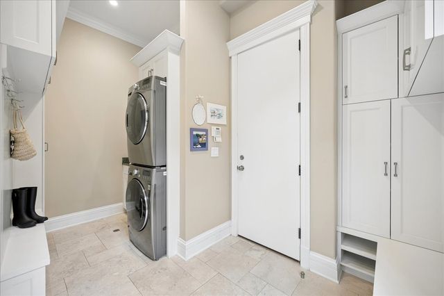 1020 Bluff Road, Glencoe, IL 60022