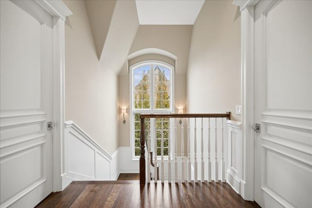 1020 Bluff Road, Glencoe, IL 60022