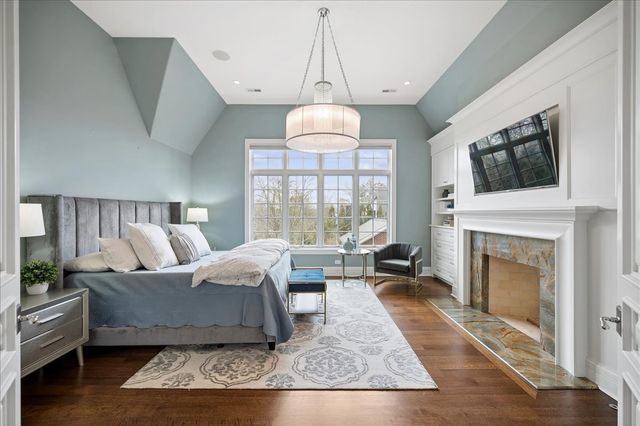 1020 Bluff Road, Glencoe, IL 60022