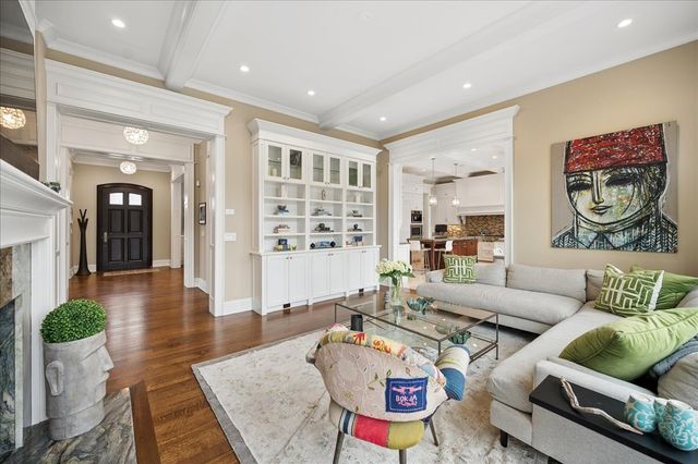 1020 Bluff Road, Glencoe, IL 60022