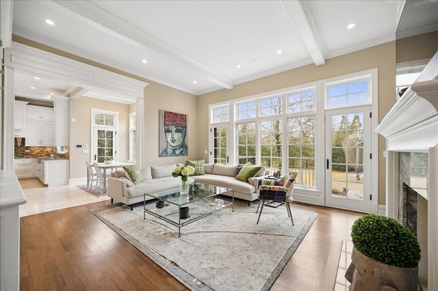 1020 Bluff Road, Glencoe, IL 60022