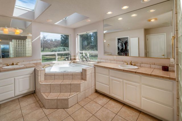 1221 NW Odem Avenue, Terrebonne, OR 97760