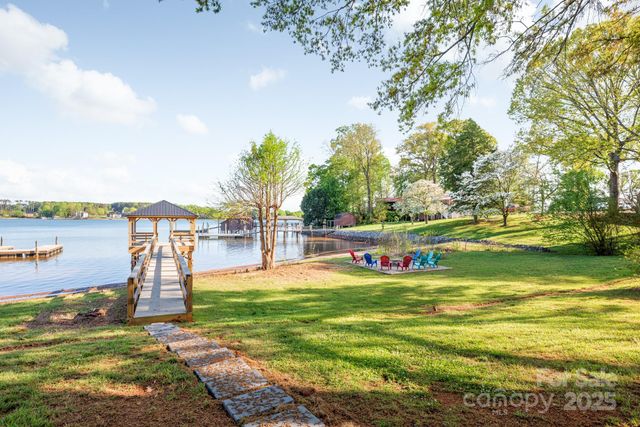 235 Commodore Loop, Mooresville, NC 28117