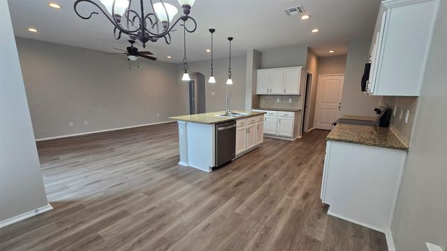 2101 Shady Glen Trail, Princeton, TX 75407