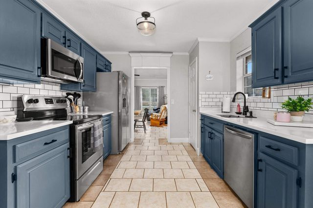 703 Russell St, Henderson, TX 75652