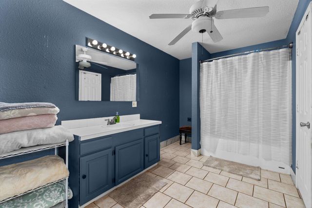 703 Russell St, Henderson, TX 75652