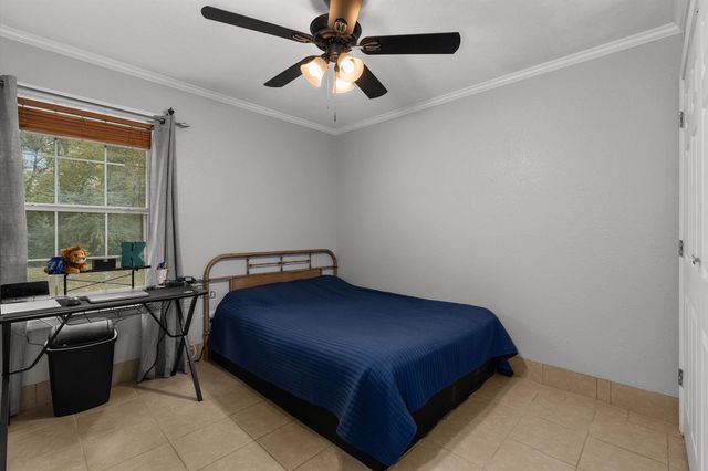 703 Russell St, Henderson, TX 75652