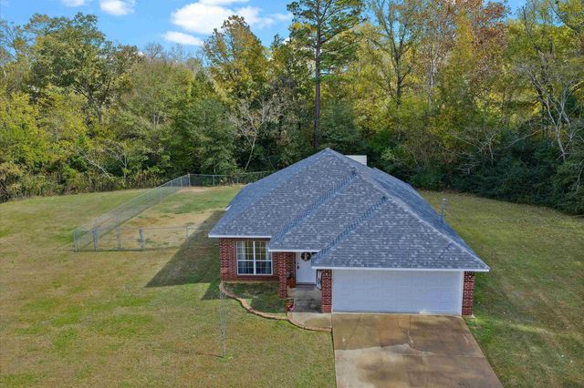 703 Russell St, Henderson, TX 75652