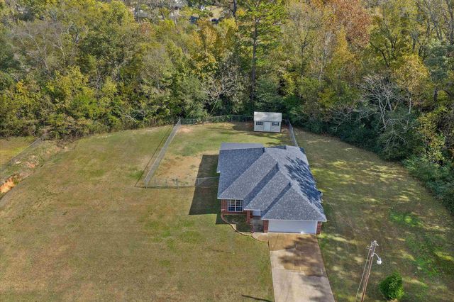 703 Russell St, Henderson, TX 75652