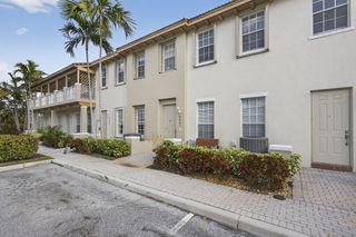 2520 NW 4th Street, Boynton Beach, FL 33426