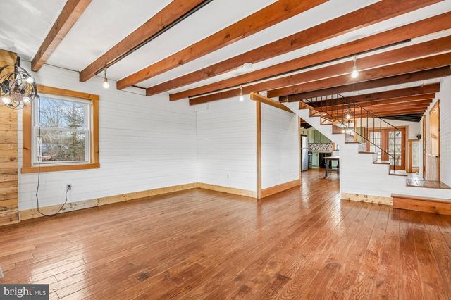 36 E 1ST AVE, Collegeville, PA 19426