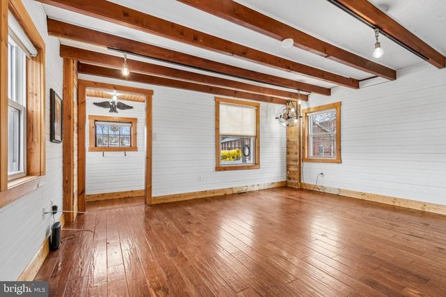 36 E 1ST AVE, Collegeville, PA 19426