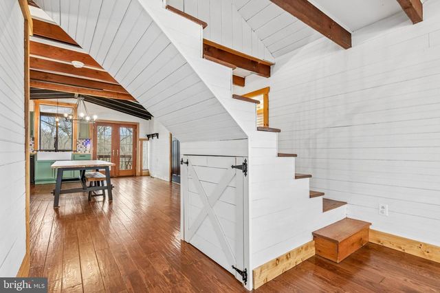 36 E 1ST AVE, Collegeville, PA 19426