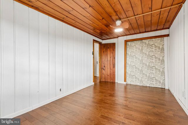 36 E 1ST AVE, Collegeville, PA 19426