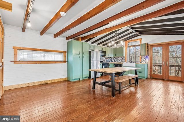 36 E 1ST AVE, Collegeville, PA 19426