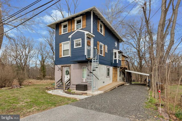 36 E 1ST AVE, Collegeville, PA 19426