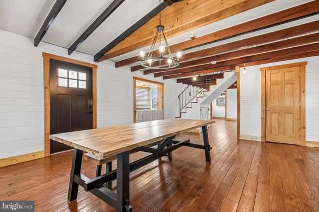 36 E 1ST AVE, Collegeville, PA 19426