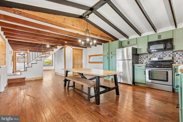 36 E 1ST AVE, Collegeville, PA 19426